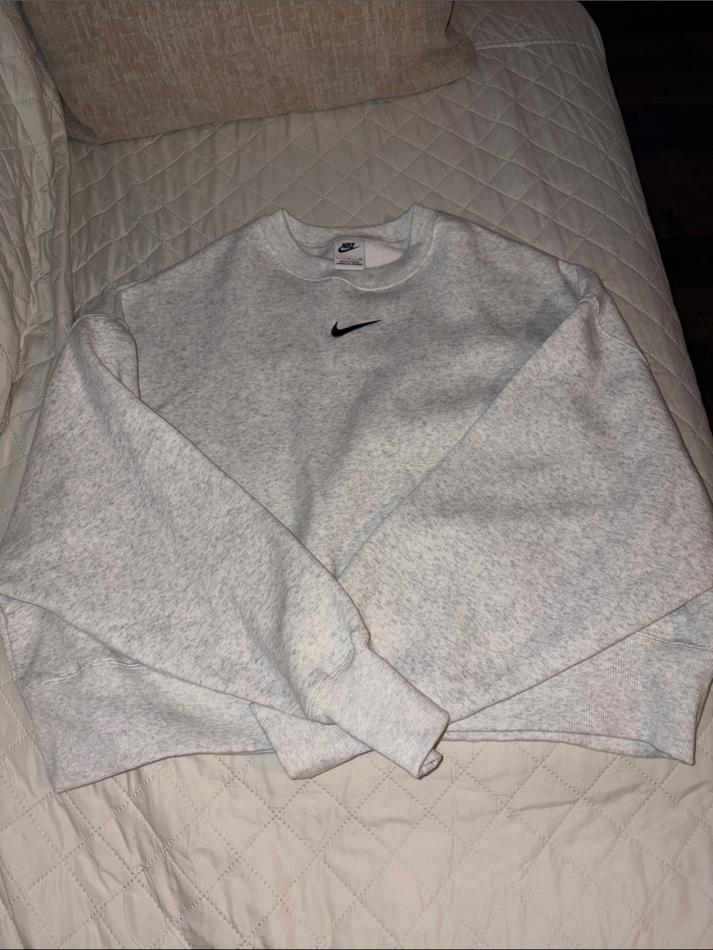 Nike Women’s Light Gray Crewneck